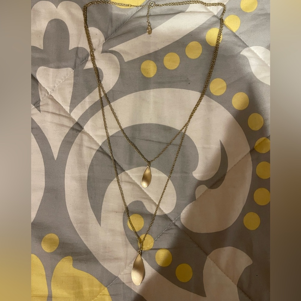 Loft gold necklace